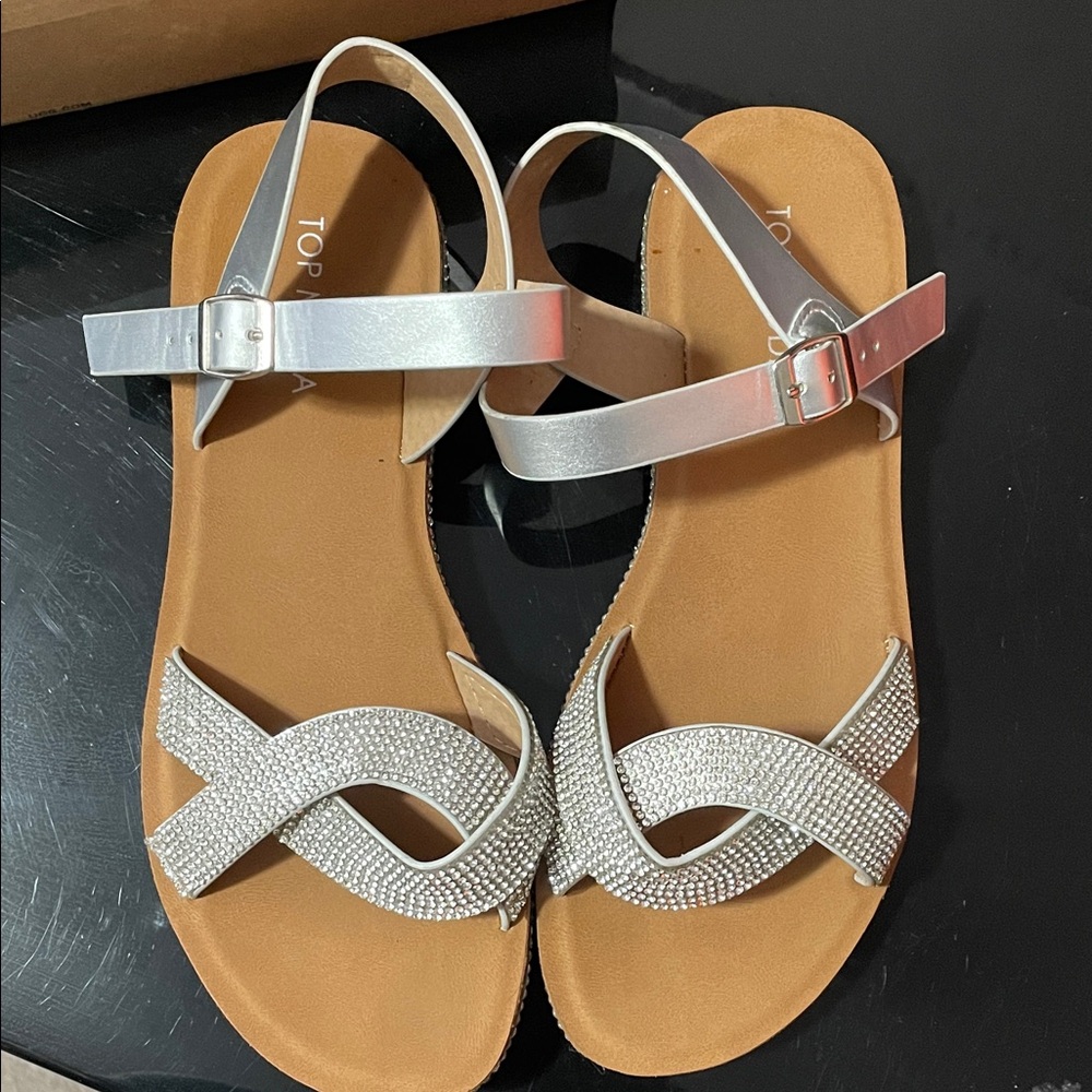 TOP Moda Silver and Tan Women's Sandals - Picture 7 of 7